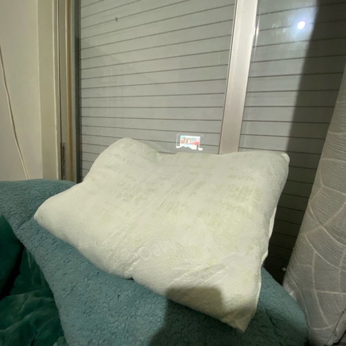 Memory foam pillow new, unused