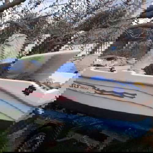 Σκάφος Αργοέλλας 4.50×1.80 σαν καινούργιο με GPS 421 Carmin και βυθόμετρο Garmin