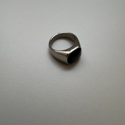 Signet ring silver with black stone like new