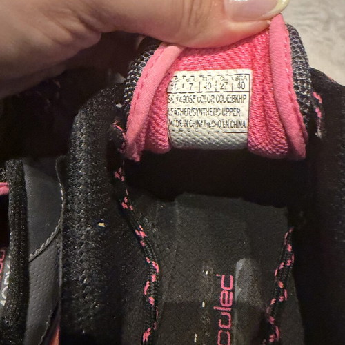 Skechers women's athletic shoes like new, size 40, black and pink