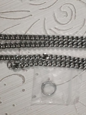 Stainless steel short necklace and double hoop nose ring like new