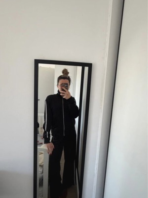 Bershka tracksuit black like new, shiny finish, size M