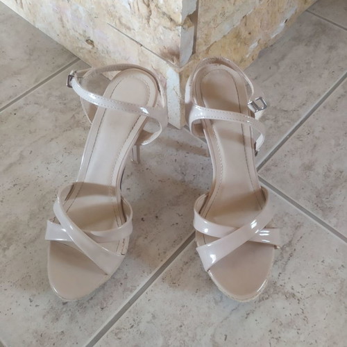 Beige sandals used, size 36, in excellent condition