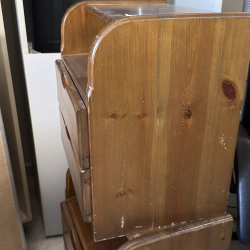 Set of 3 natural wood chests of drawers