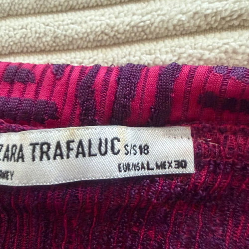 Zara Trafaluc top like new, pink pattern, size L