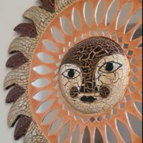 Wooden hanging wall decor 40 cm diameter in excellent condition