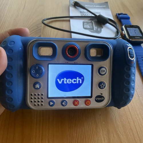 Kidizoom smart watch and camera used, rechargeable watch, multilingual camera