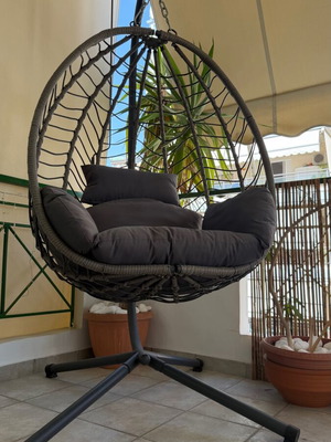 Κρεμαστή καρέκλα βεράντας σαν καινούργιο