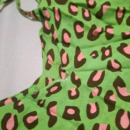 Dress in unique green leopard print like new, onesize cotton