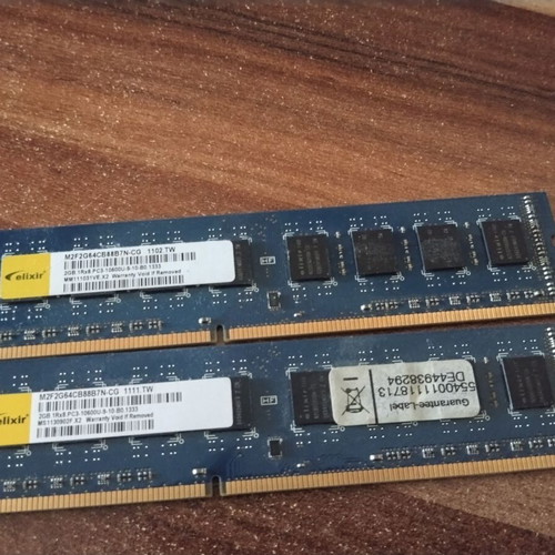 DDR3 PC3-10600U RAM 2x2 GB Elixir Nanya Technology like new