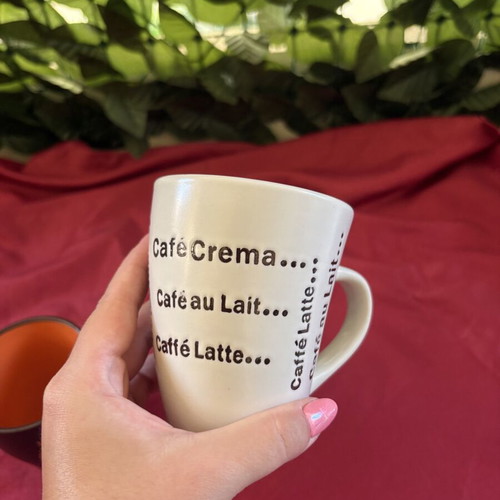 Set of 2 ceramic coffee mugs (brown/orange & white/brown)