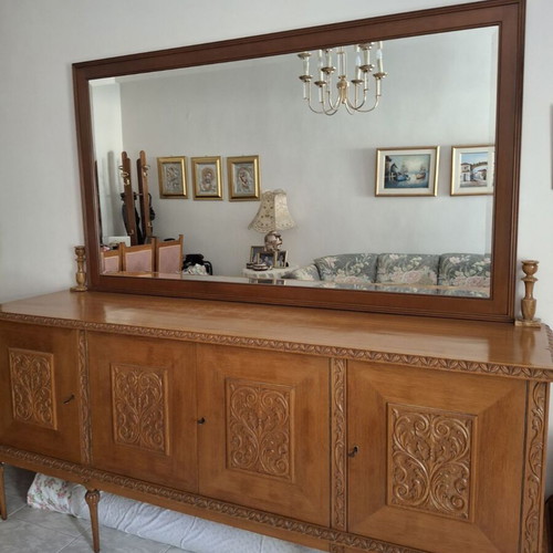 Dining set with 6 chairs and buffet with mirror, like new