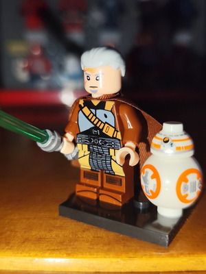 Φιγούρα Rahm Kota σαν καινούργιο με βάση, κάπα, lightsaber, BB-8