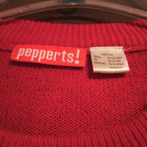 Christmas knitted sweater red, like new, age 10-12