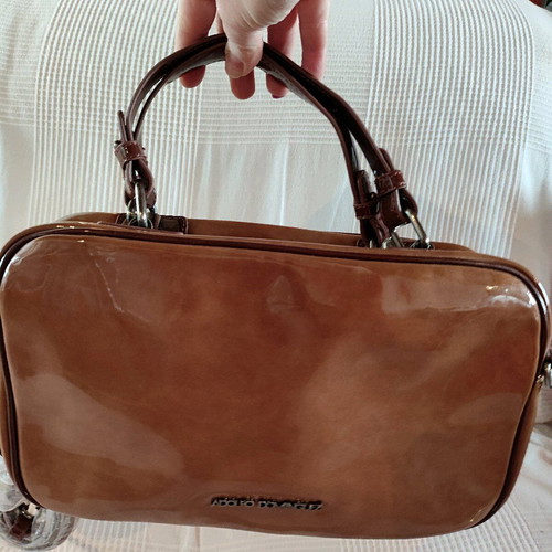 Patent leather handbag light brown like new