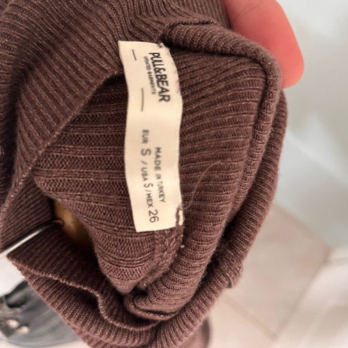 Pull & Bear brown turtleneck used, thin and fitted