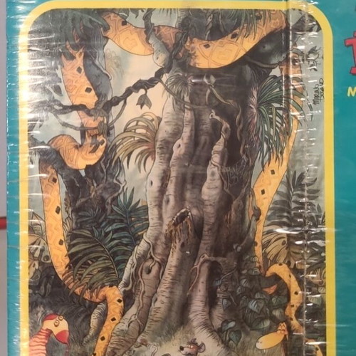 Heye Mousetrap 500-piece triangular puzzle illustrated by Marino Degano