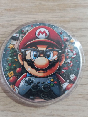 Super Mario pin new, size 6x6 centimeters