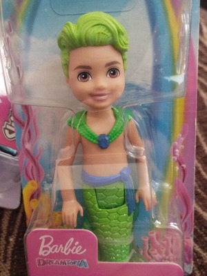 Barbie Dreamtopia Chelsea Mermaid Doll Green Hair new Mattel 2019