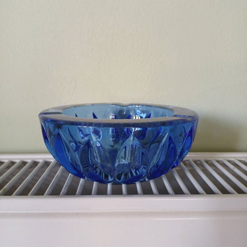 Vintage ashtrays like new, blue