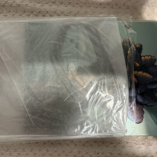 Little Nightmares III PlayStation 4 Mirror Edition like new