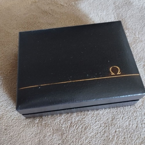 Omega vintage box refurbished, wood with brown leather