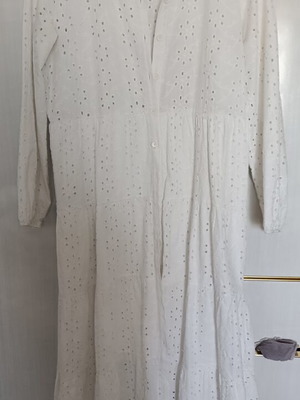 Kipour dress white, like new, cotton fabric, size XL