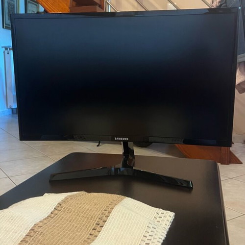 Samsung Curved Monitor 21’ like new with power cable