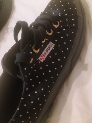 Ολοκαίνουργια αθλητικά γυναικεία παπούτσια Superga νούμερο 38