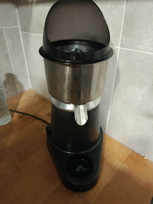 HENDI electric citrus juicer