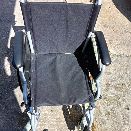 Heavy-duty wheelchair like new
