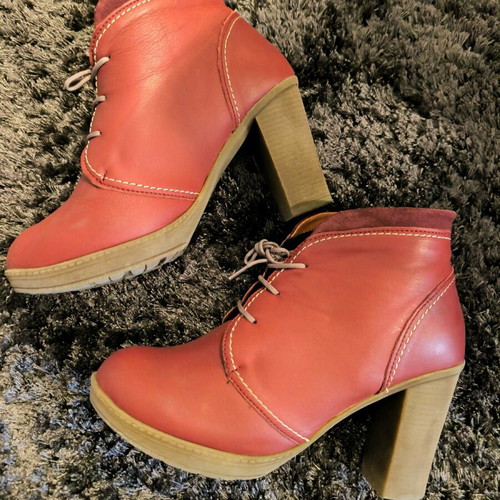 Remake handmade leather ankle boots size 38 like new, red