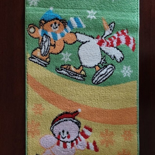 Children's rugs set of 2 like new, ideal for kids' room