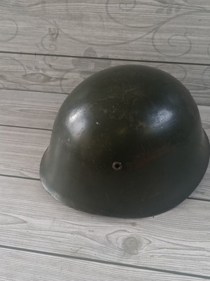 WW2 Military Helmet like new, leather lining