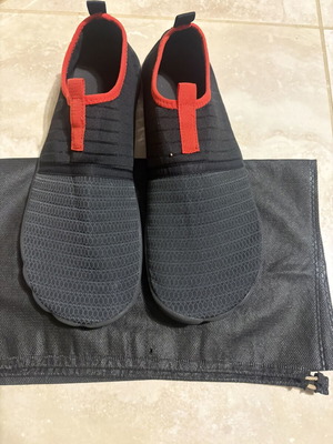 Crivt water shoes size 43, black and red