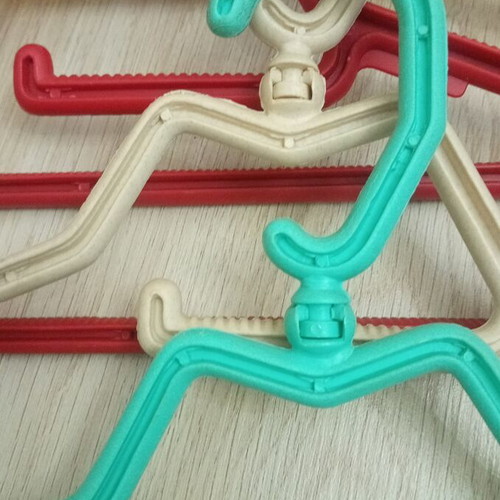 Set of 6 hangers used