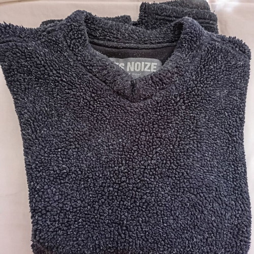 Its Noize men's sweater XXL like new, black boucle knitwear