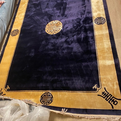 Silk Handmade Rug like new, 2x3 meters, Chinese traditional design