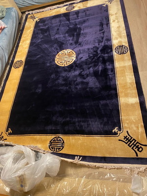 Silk Handmade Rug like new, 2x3 meters, Chinese traditional design