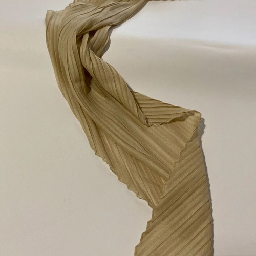 Scarf gold-beige diamond shape new, 72cm length