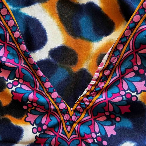 Kaftan boho with pink sharks like new