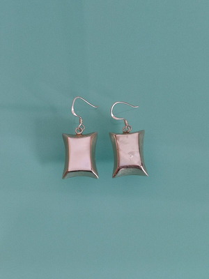 Silver 925 handmade Gianniotika dangling earrings with mother of pearl new