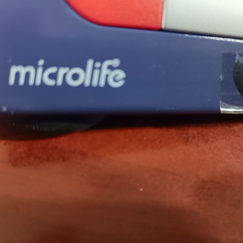 Microlife Ψηφιακό Ηλεκτρονικό Πιεσόμετρο Μπράτσου Με Μπαταρίες Σαν Καινούργιο