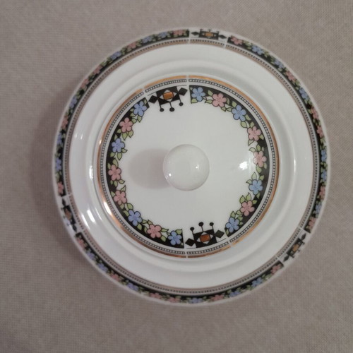 Porcelain container with lid new