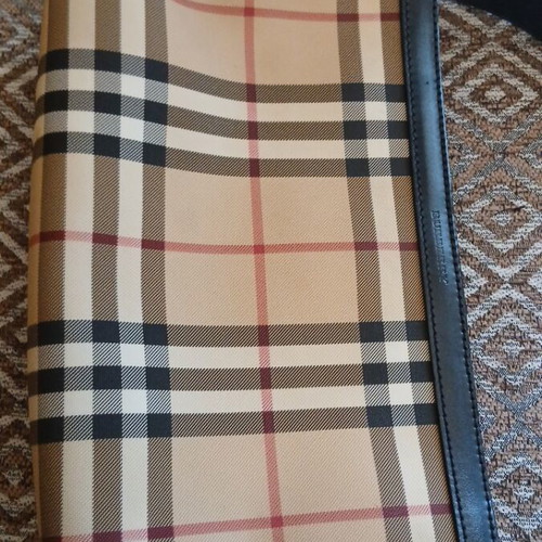 Burberry Nova Check shoulder bag like new, vintage design