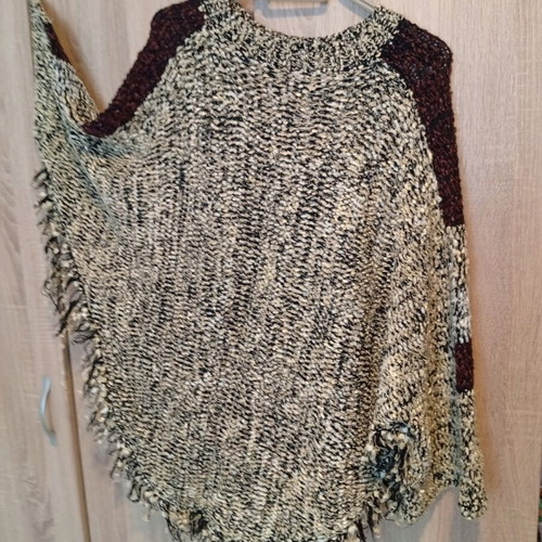 Sleeved spring cape, Italian, chenille yarn, one size
