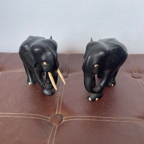 Wooden elephants used, set of 2 pieces
