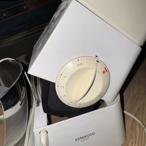 Kenwood Chef kitchen machine KM/A900 series with metal body and stainless steel bowl