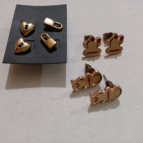Earrings like new, pack of 4 pairs