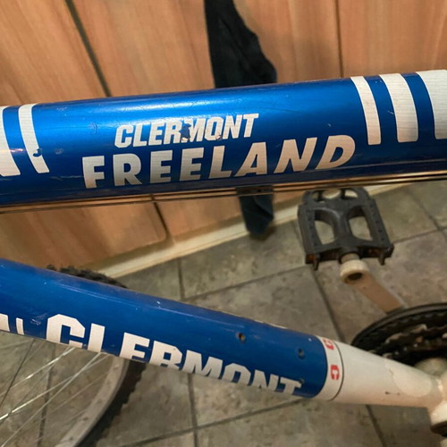 Clermont Freeland men's bicycle like new with 6 Shimano gears